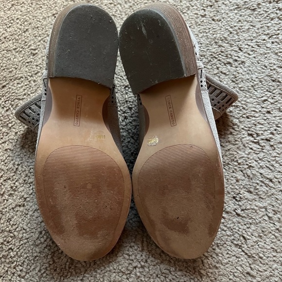 Vince Camuto- Booties​​​​​​ - Picture 4 of 7